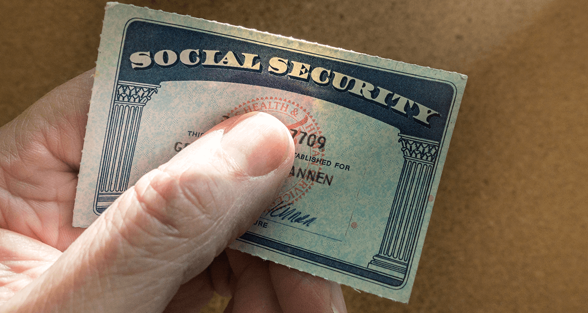 SOCIAL SECURITY CARD definition and meaning